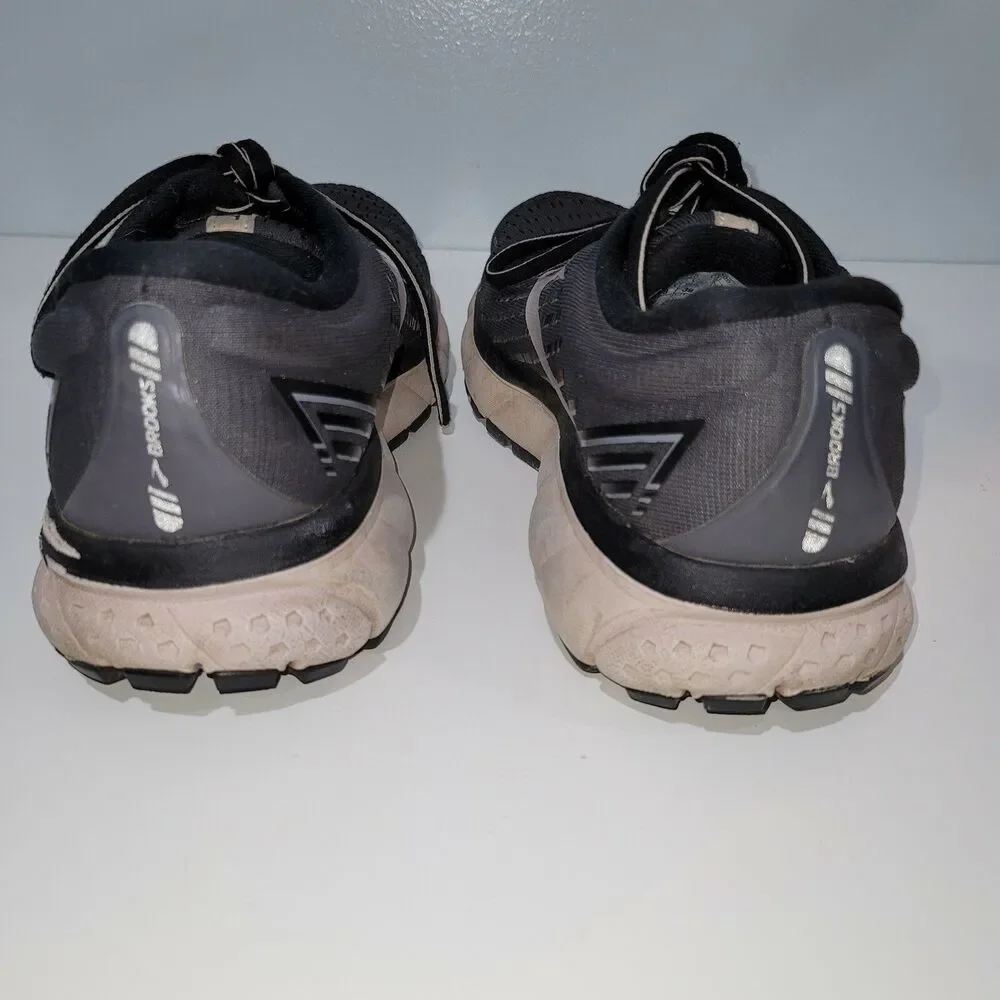 Brooks Women’s Ghost 13, Dark Grey Road Running Shoes, Size 8 Wide.
